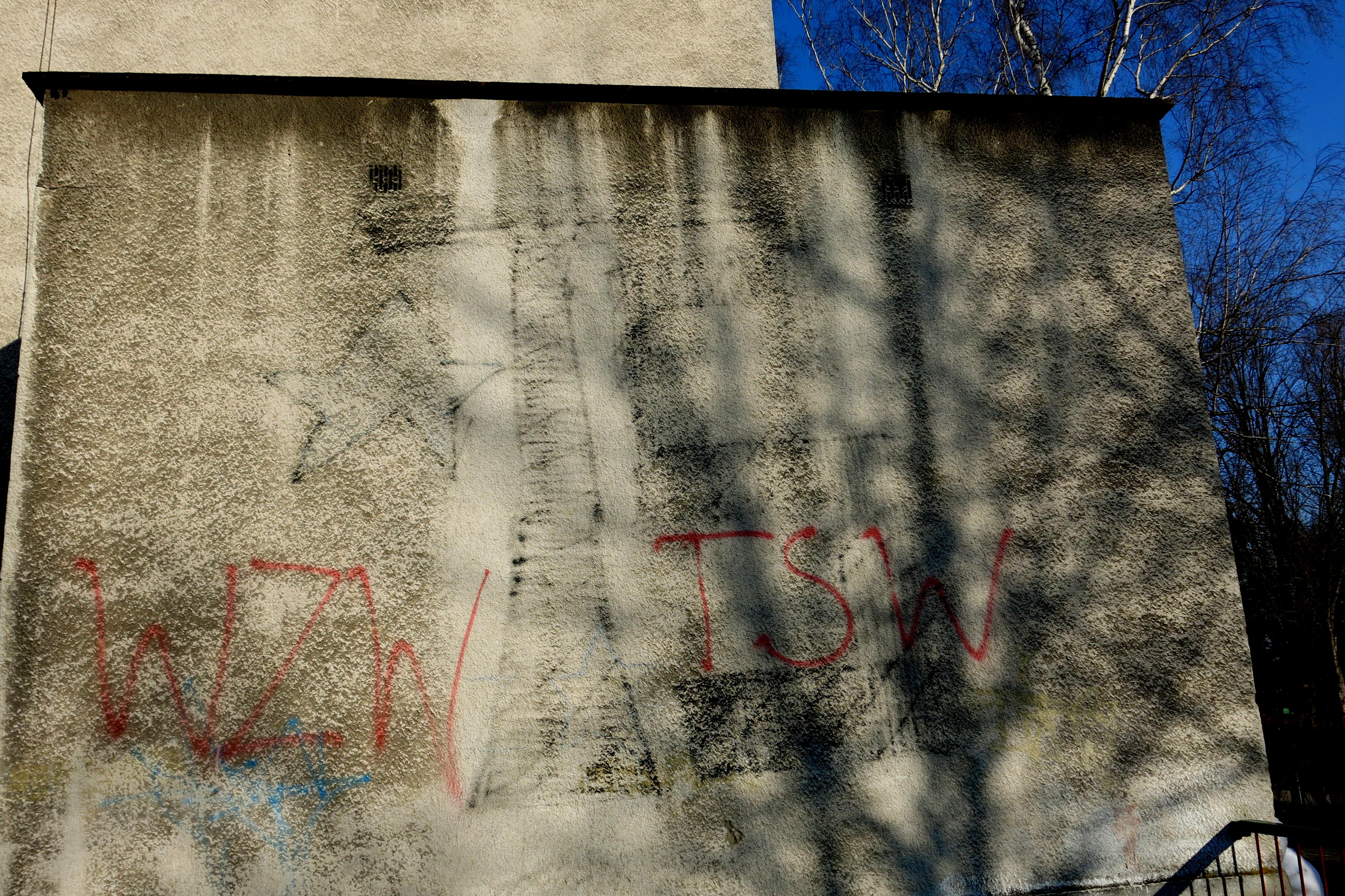 Zdjęcie przed zamalowaniem