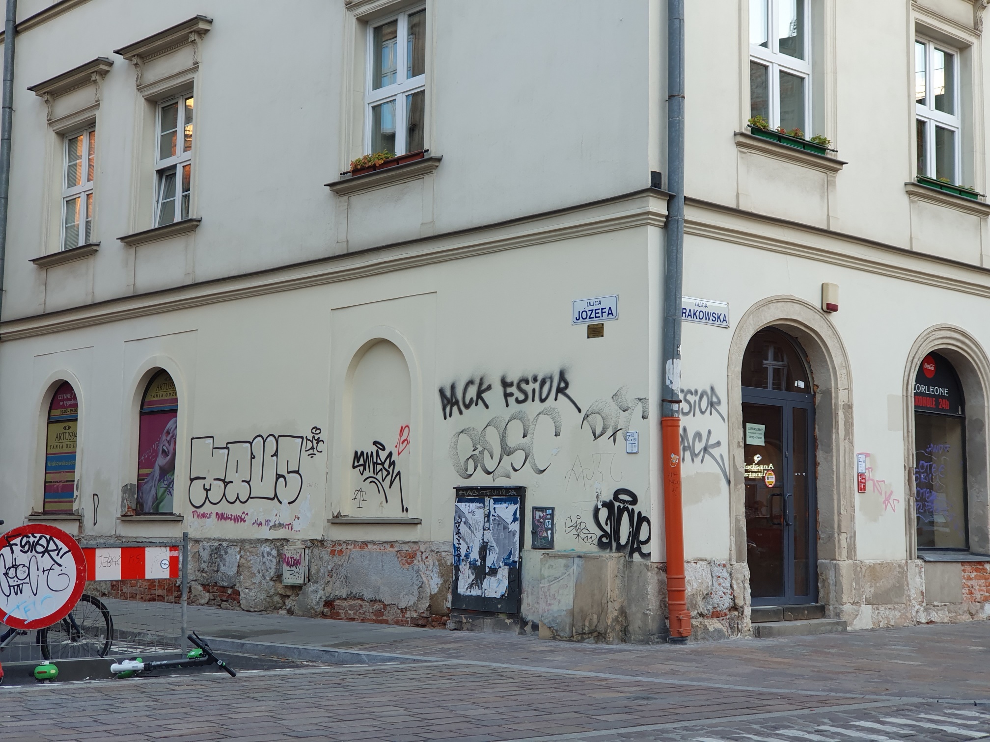Zdjęcie przed zamalowaniem