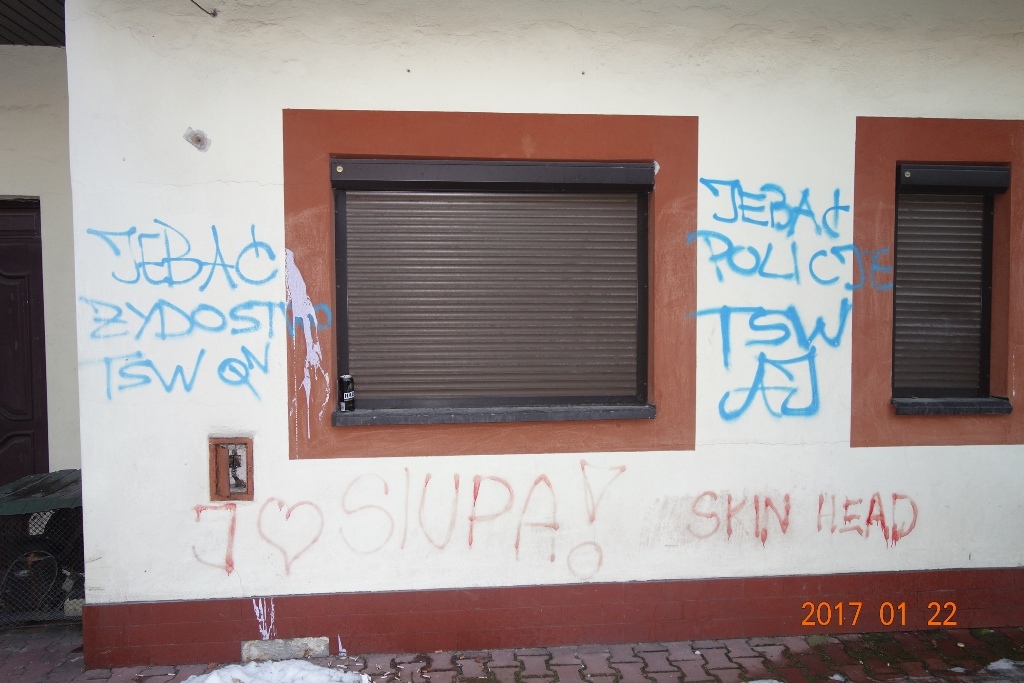 Zdjęcie przed zamalowaniem