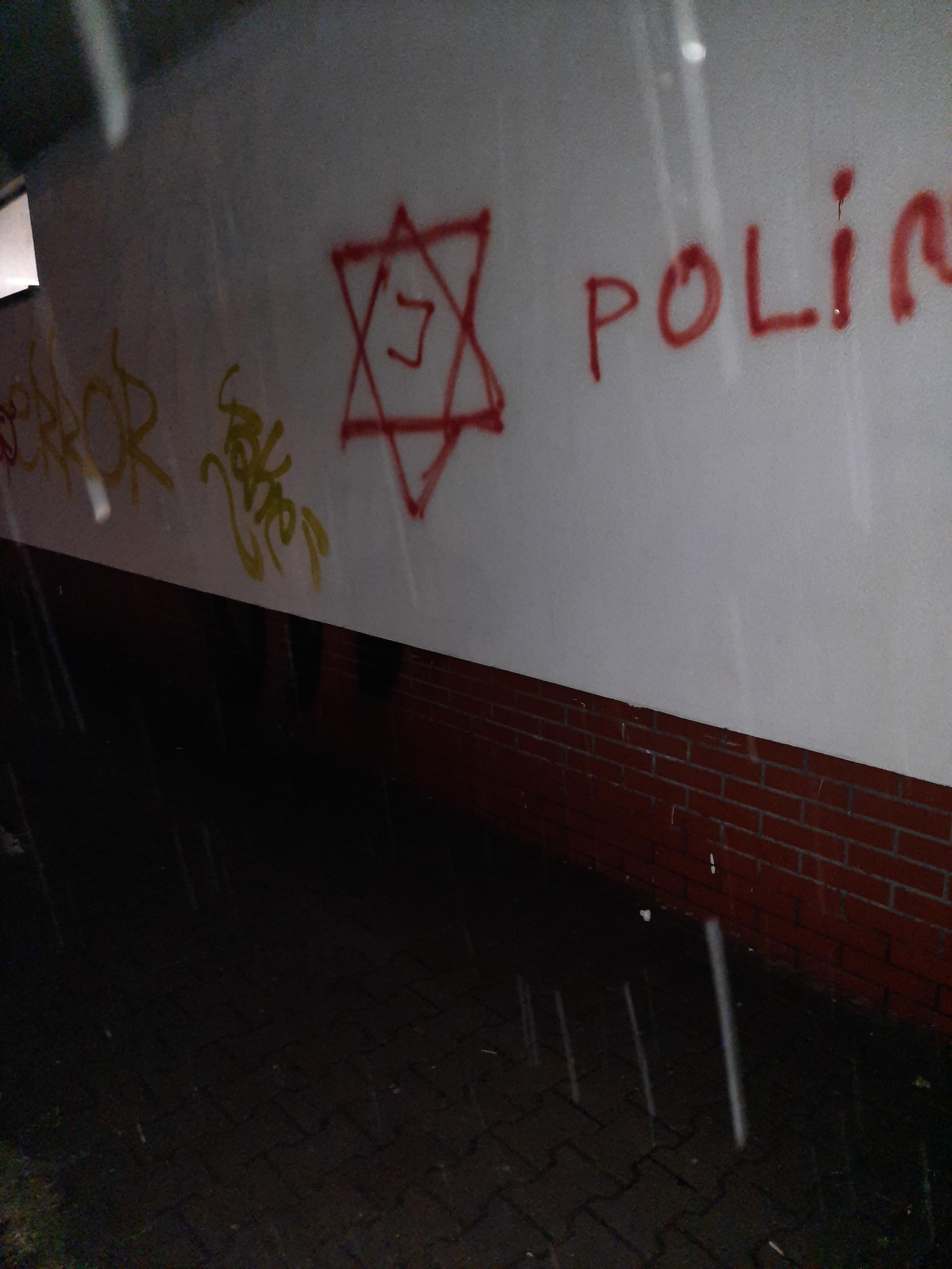 Zdjęcie przed zamalowaniem