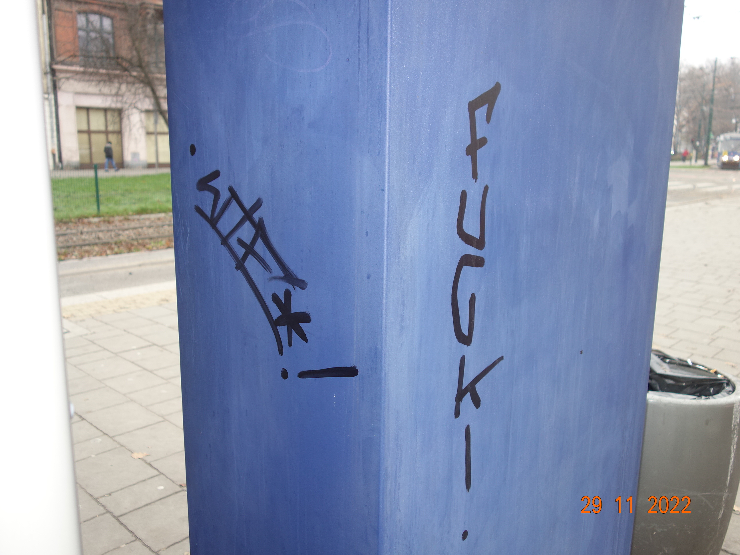 Zdjęcie przed zamalowaniem