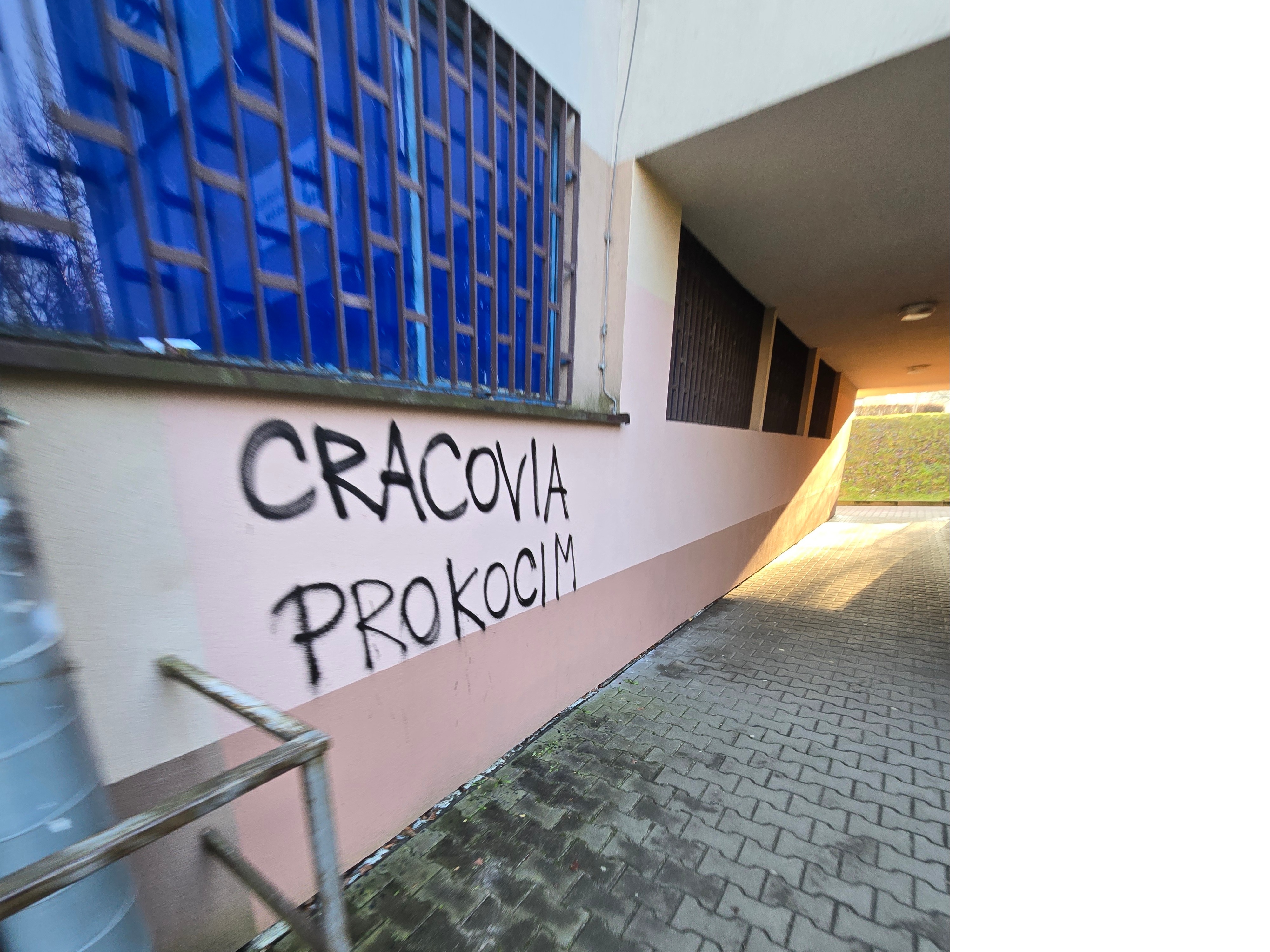 Zdjęcie przed zamalowaniem