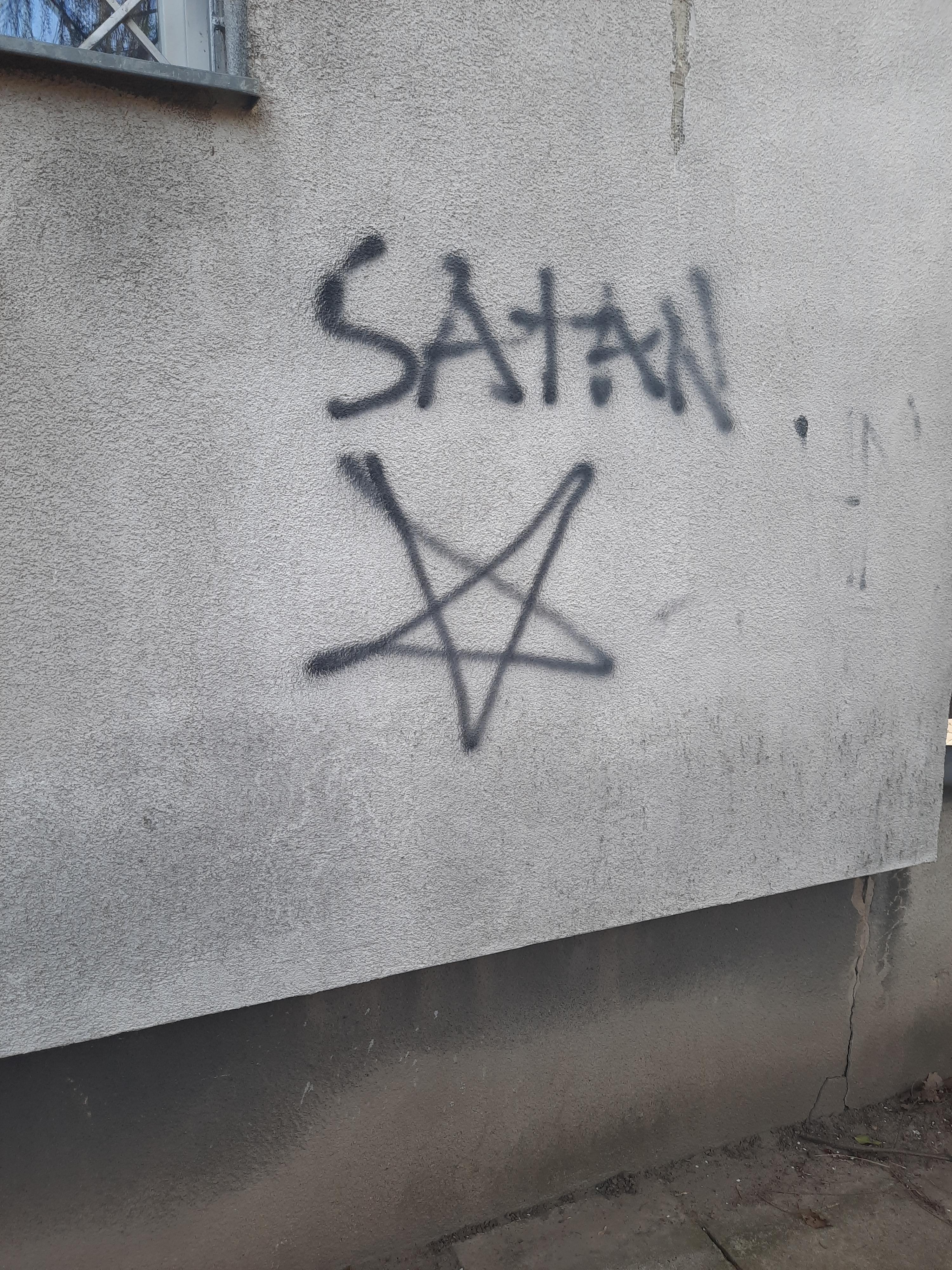 Zdjęcie przed zamalowaniem