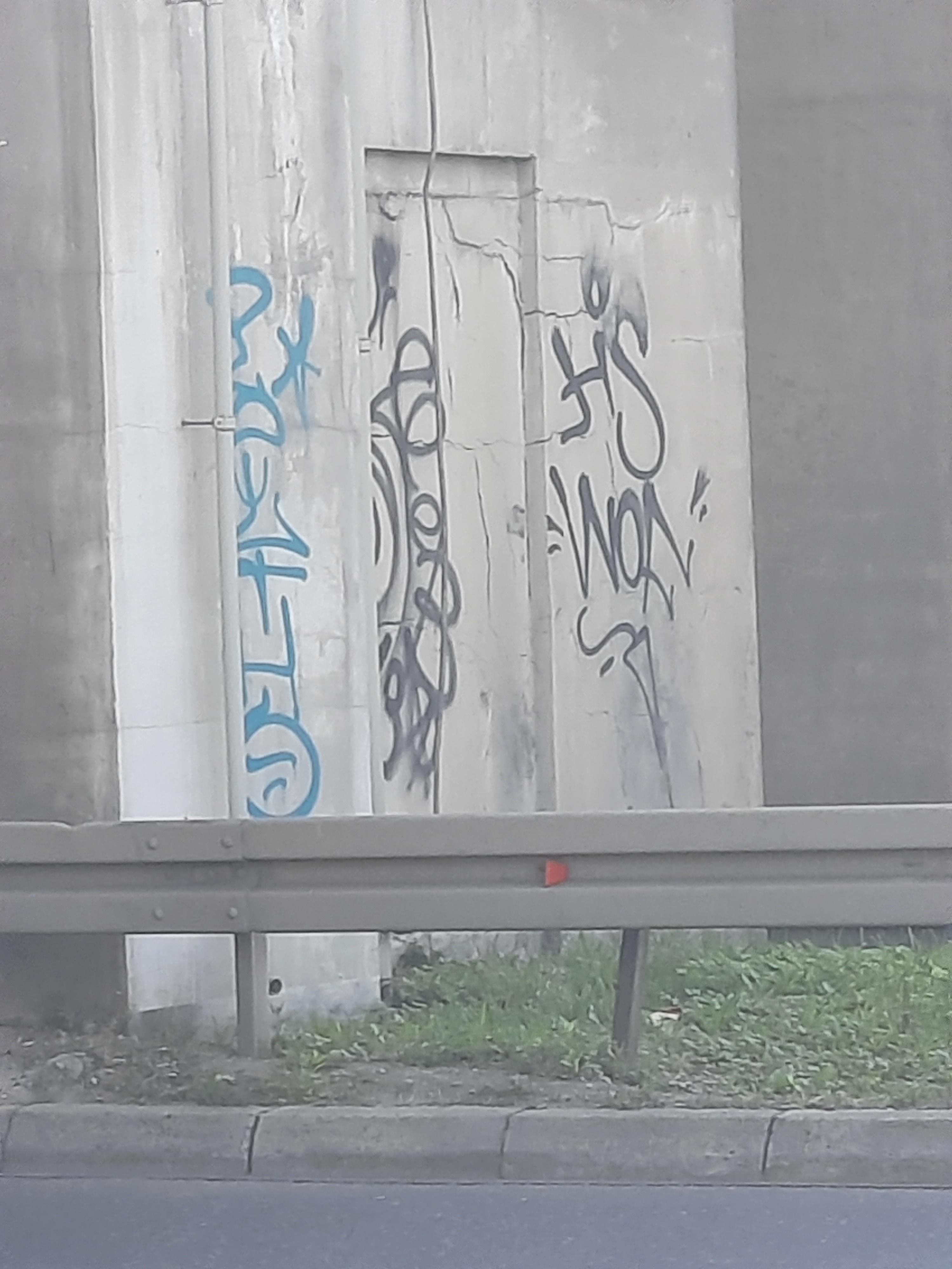 Zdjęcie przed zamalowaniem
