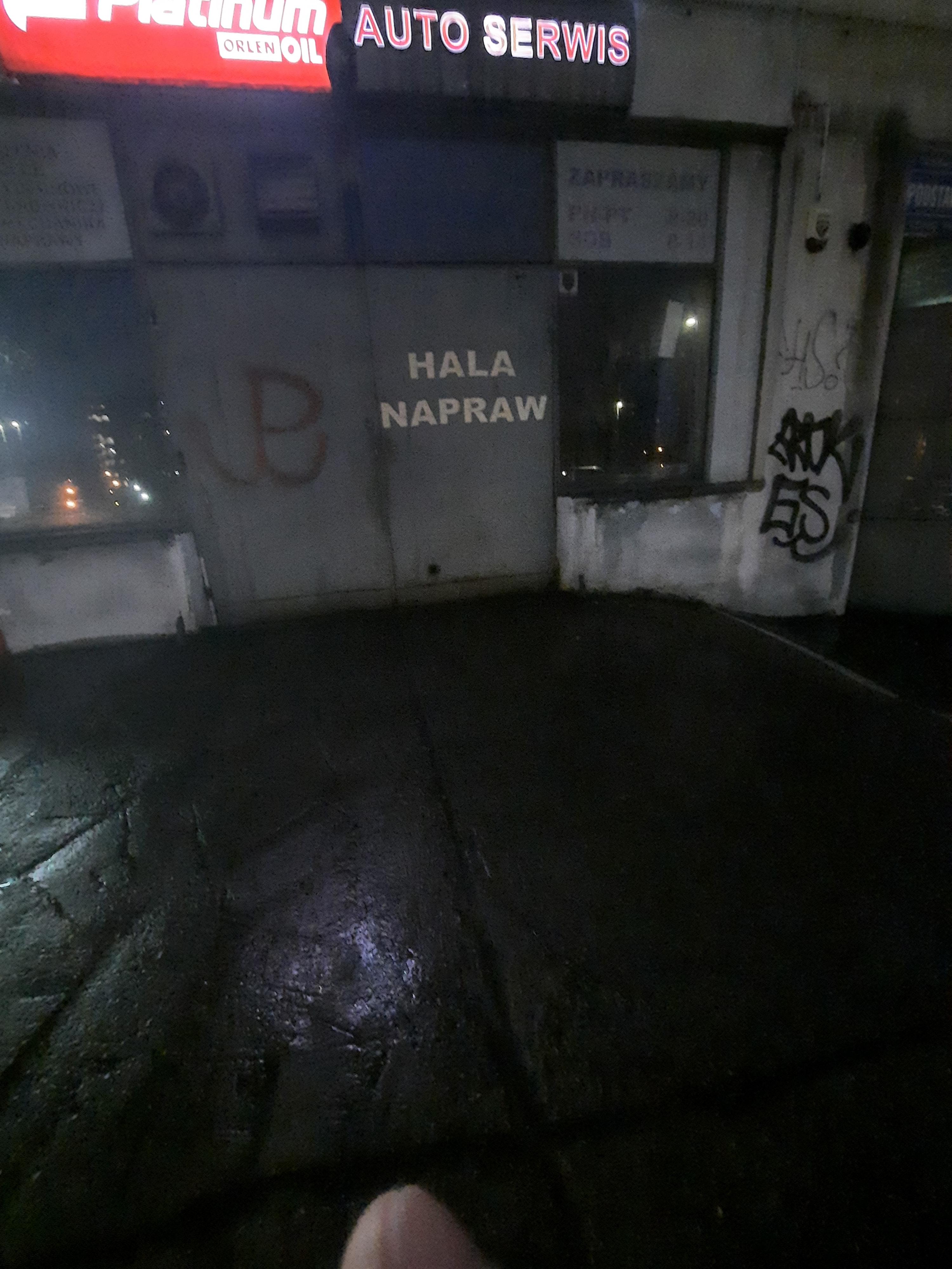 Zdjęcie przed zamalowaniem