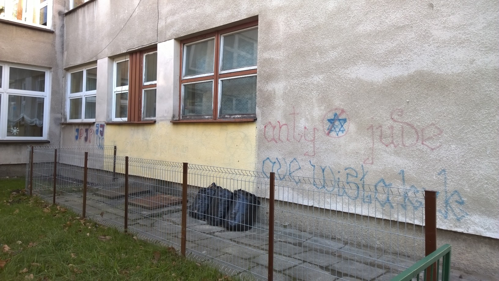 Zdjęcie przed zamalowaniem