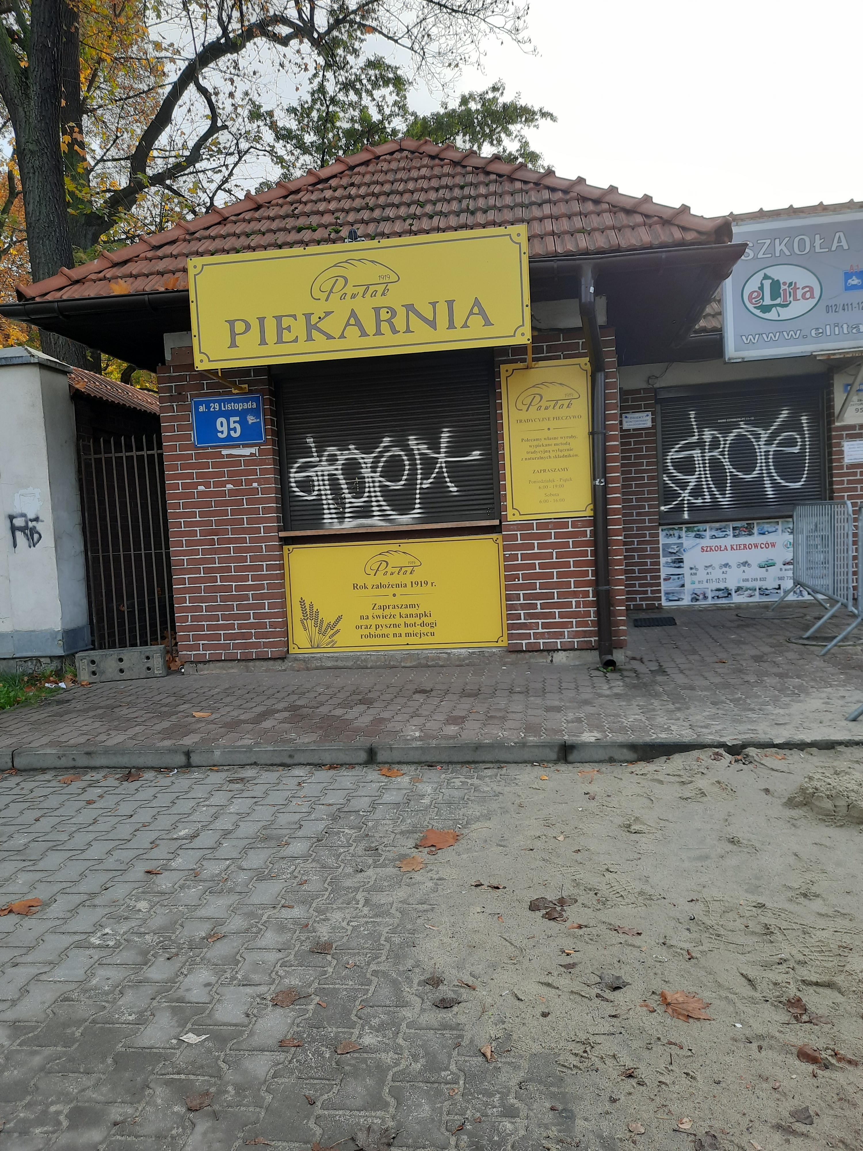 Zdjęcie przed zamalowaniem