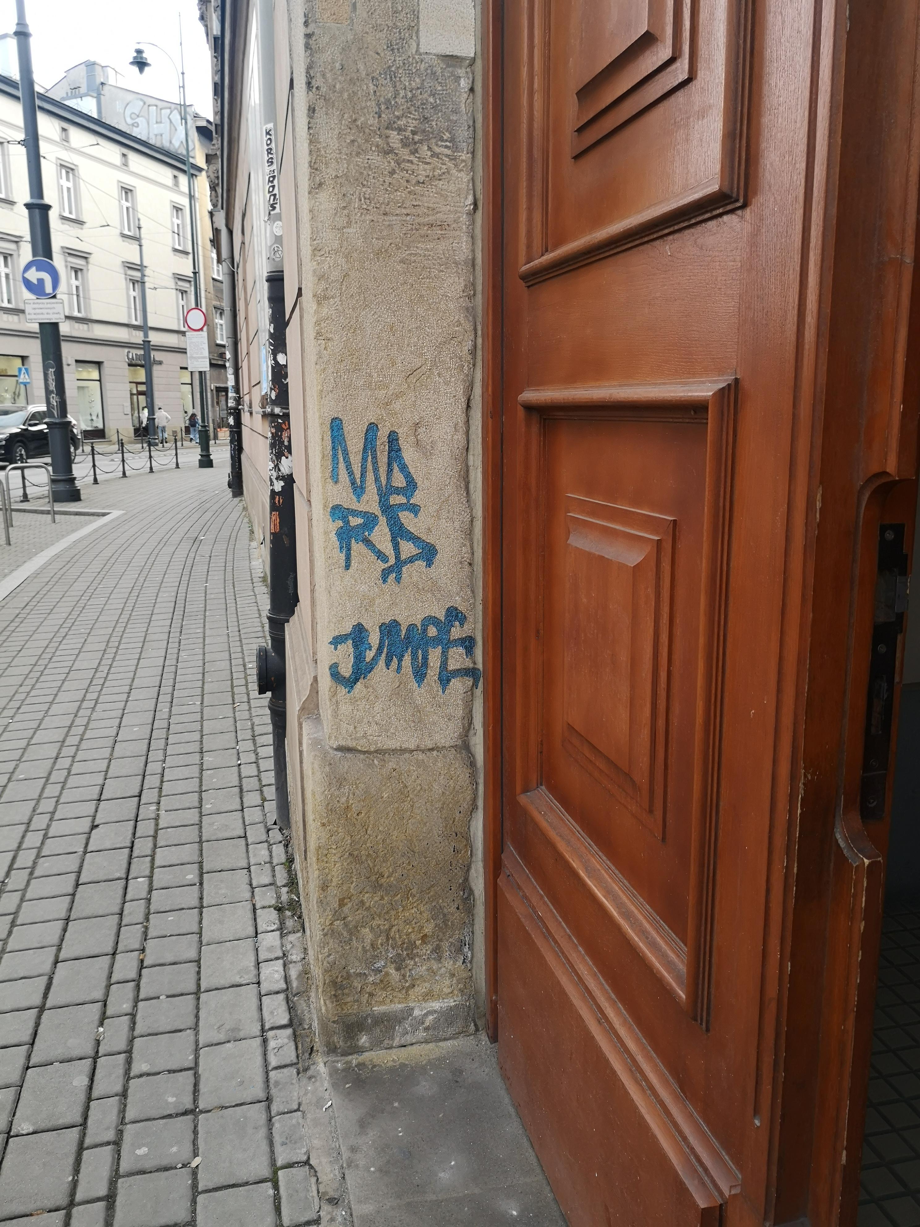 Zdjęcie przed zamalowaniem