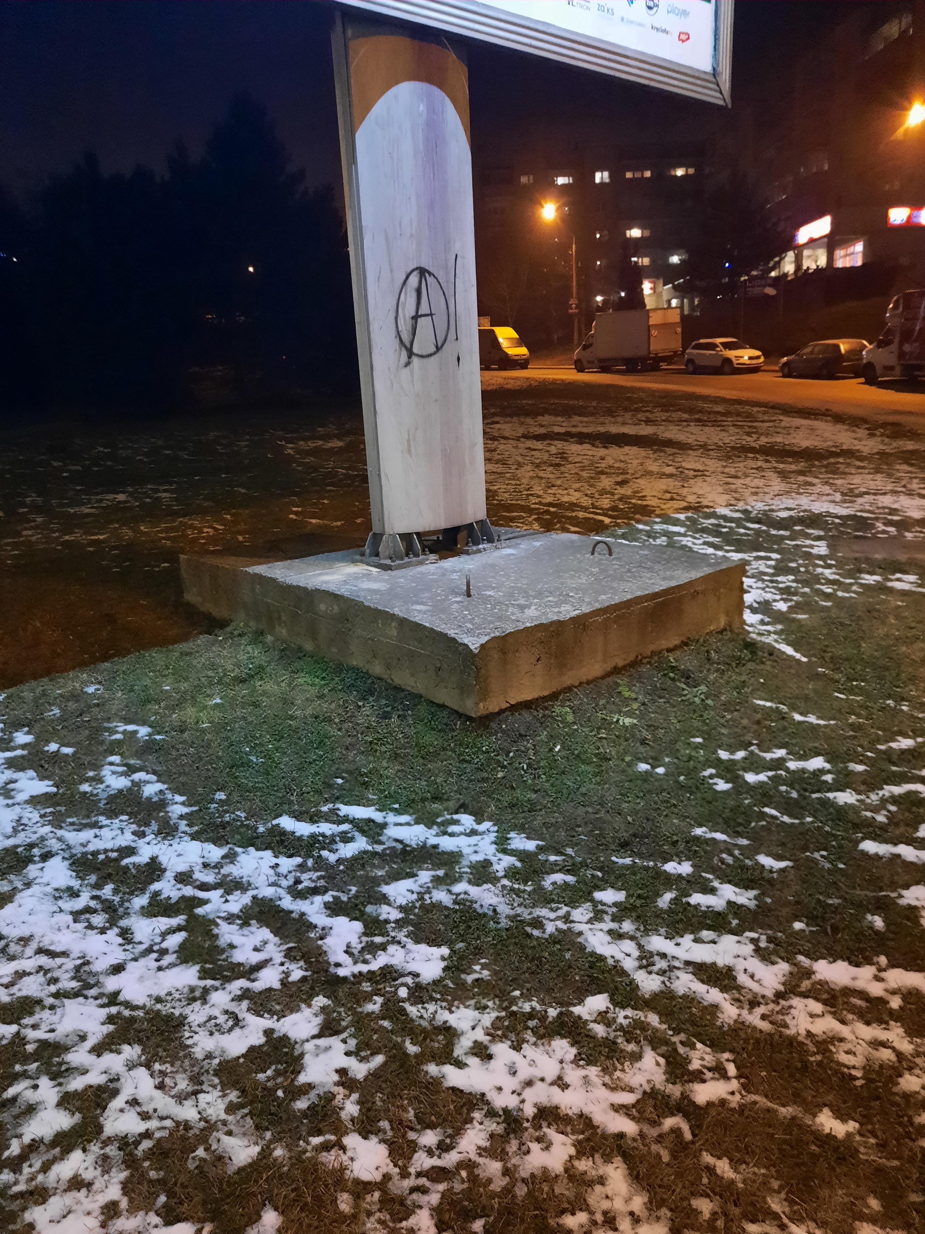Zdjęcie przed zamalowaniem