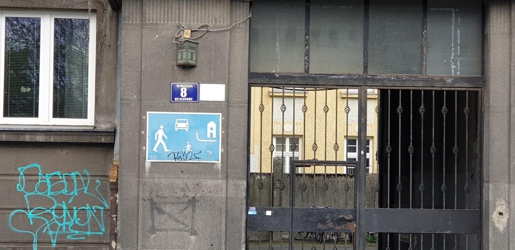 Zdjęcie przed zamalowaniem