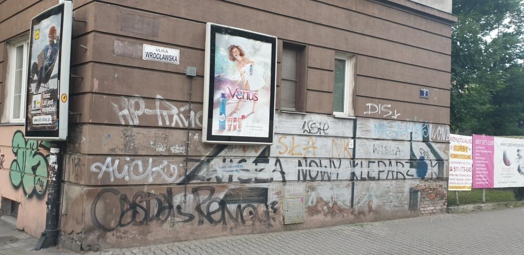 Zdjęcie przed zamalowaniem