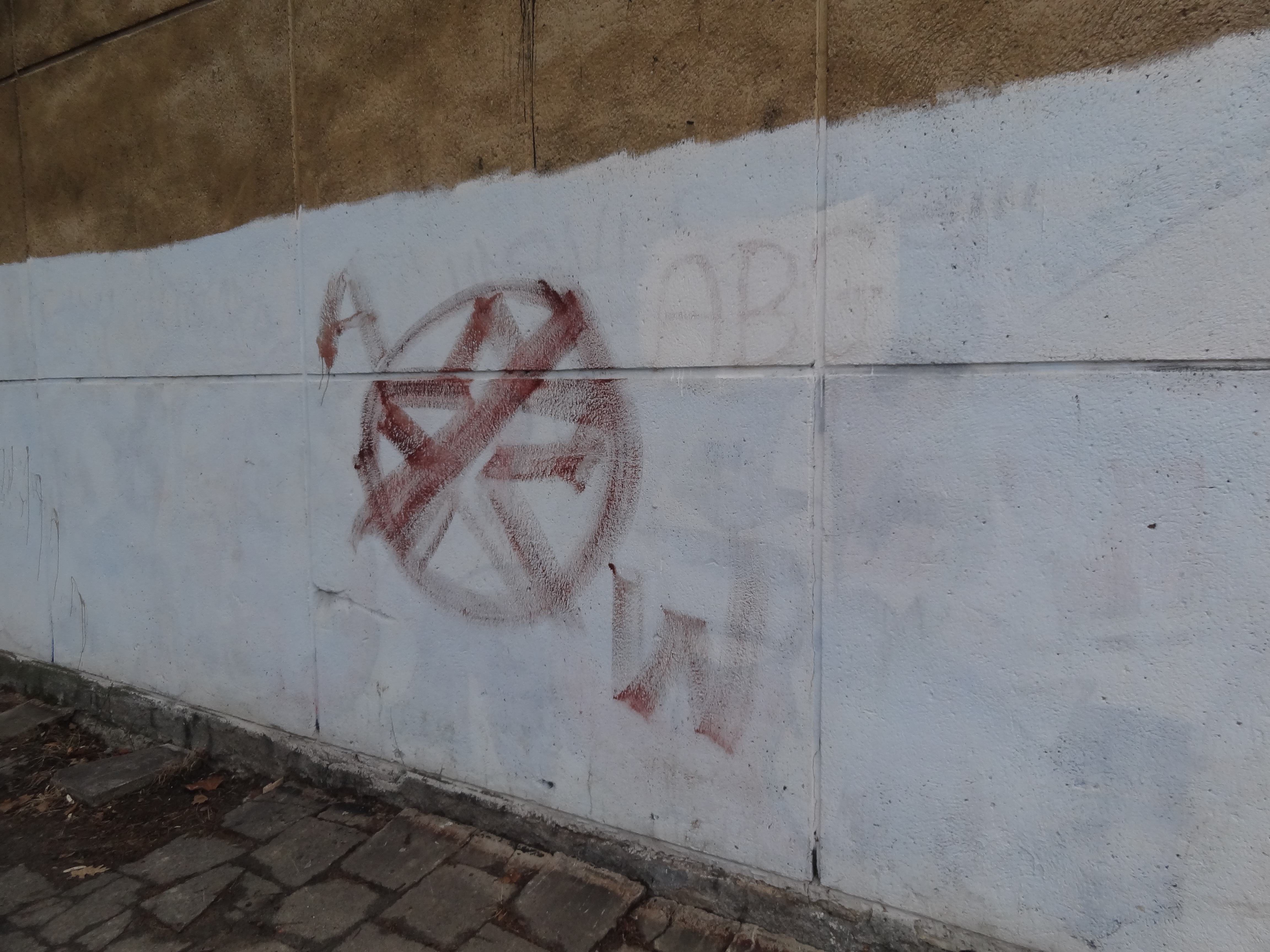 Zdjęcie przed zamalowaniem
