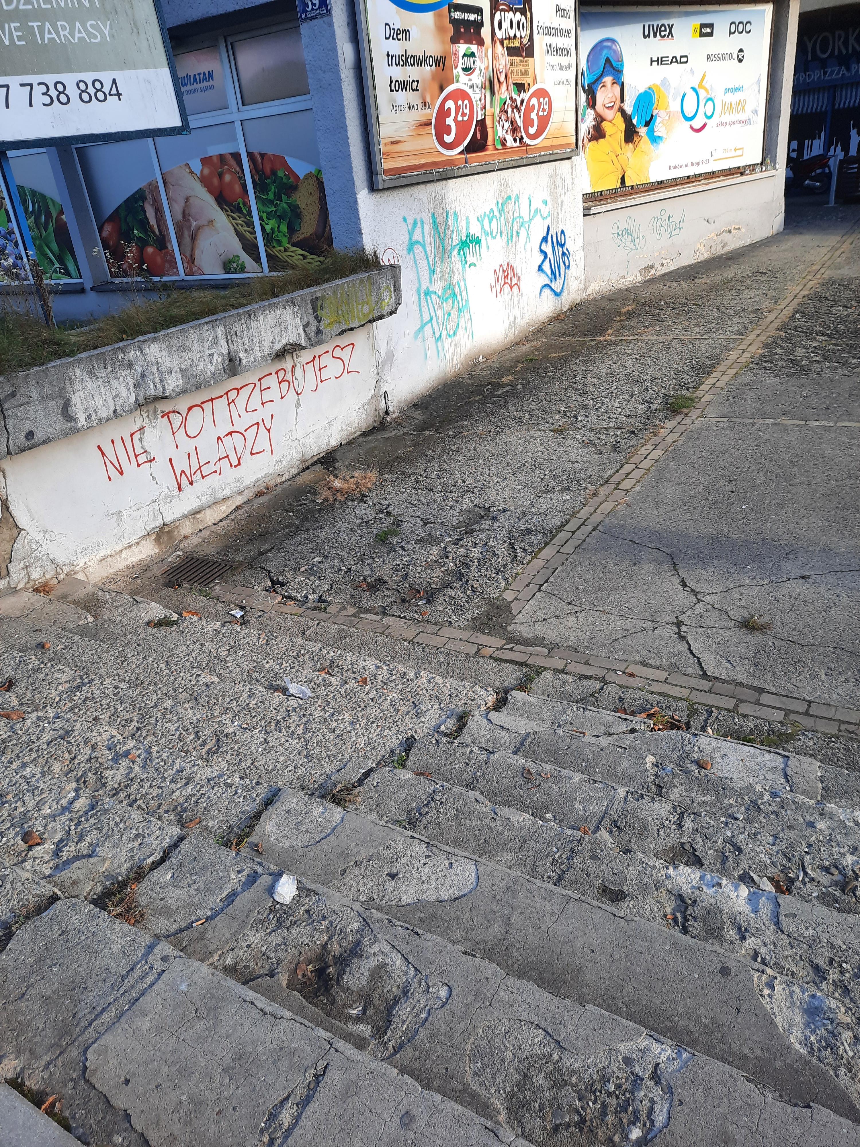Zdjęcie przed zamalowaniem