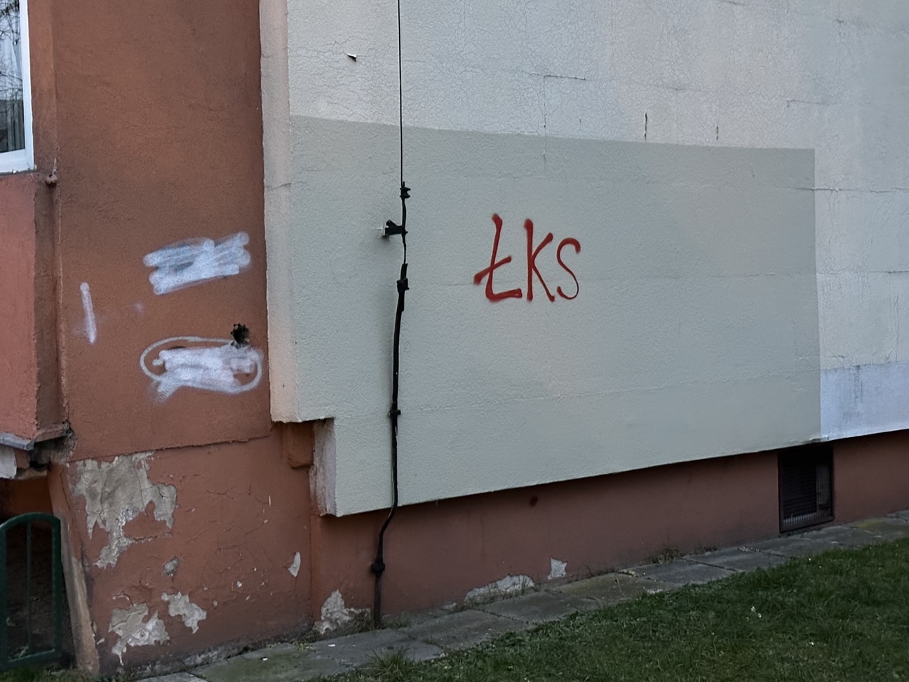Zdjęcie przed zamalowaniem